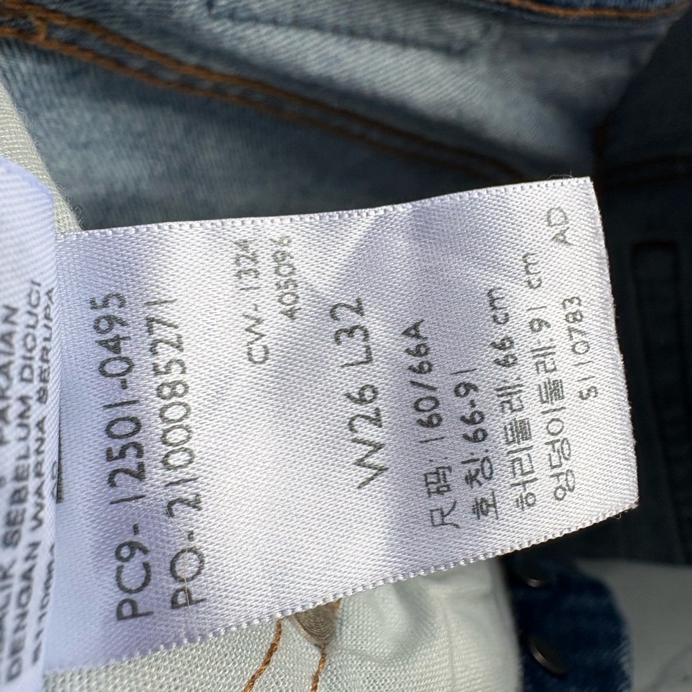 Levi's Straight Leg Jeans - Light Blue Wash - Picture 7 of 10